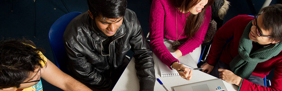 spanish tour guide jobs in london