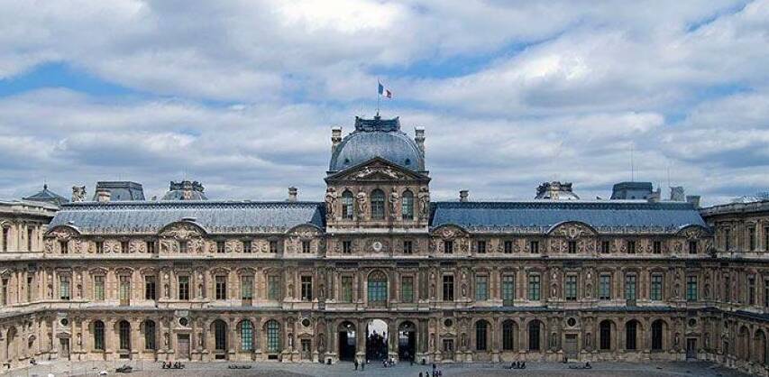 tour del louvre en espanol