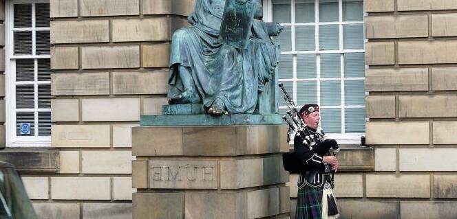 Tour nocturno en Edimburgo en español
