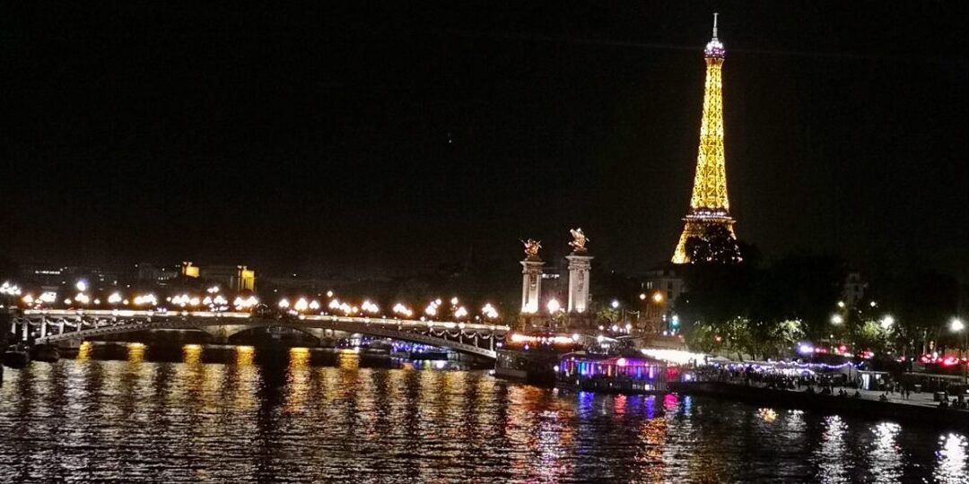 Tour por el Sena de noche